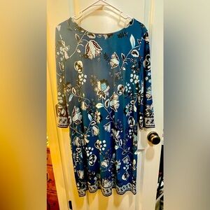 3/4 sleeve dress great for dining or work